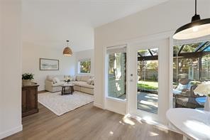 2563 Shelbourne St — listing photo 23 of 92