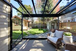 2563 Shelbourne St — listing photo 25 of 92