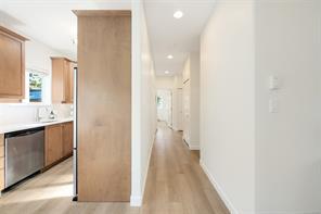 2563 Shelbourne St — listing photo 30 of 92