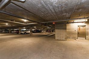 322-2300 Mansfield Dr — listing photo 15 of 53