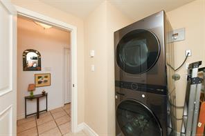 322-2300 Mansfield Dr — listing photo 42 of 53