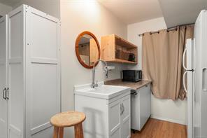 A-4654 Cruickshank Ave — listing photo 33 of 50
