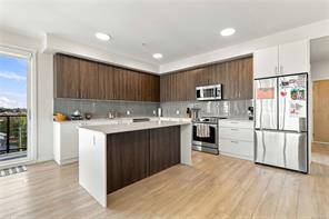 602-810 Orono Ave — listing photo 13 of 26