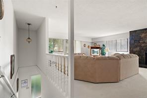 4086 Quadra St — listing photo 20 of 41