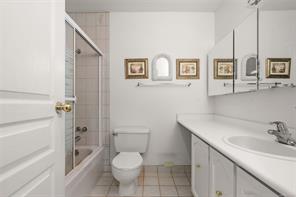 4086 Quadra St — listing photo 33 of 41