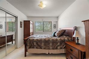 4086 Quadra St — listing photo 38 of 41