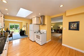 1635 Fairfield Rd — listing photo 16 of 58