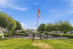 568 Hampstead St — listing photo 32 of 53