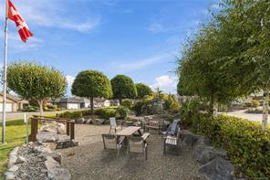 568 Hampstead St — listing photo 35 of 53