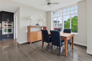 402-999 Burdett Ave — listing photo 14 of 37