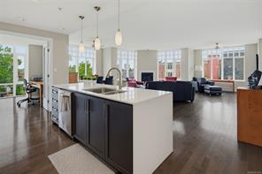 402-999 Burdett Ave — listing photo 17 of 37