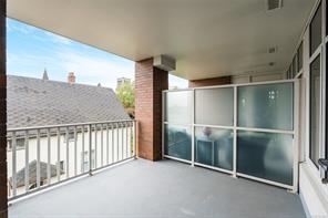 402-999 Burdett Ave — listing photo 23 of 37