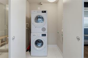 402-999 Burdett Ave — listing photo 25 of 37