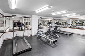 402-999 Burdett Ave — listing photo 34 of 37