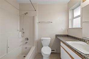 728 Banwell Crt — listing photo 16 of 26