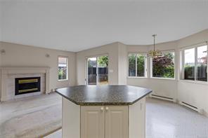 728 Banwell Crt — listing photo 17 of 26