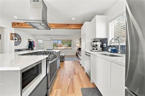 390 Georgia Ave — listing photo 17 of 65