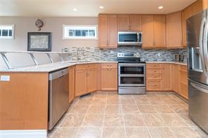 24 Vickery Rd — listing photo 16 of 65