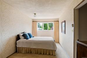 2045 San Rafael Cres — listing photo 17 of 42