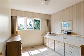 2045 San Rafael Cres — listing photo 23 of 42