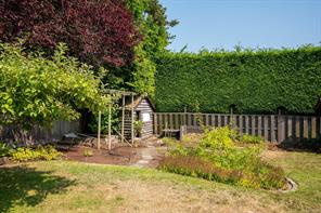 2045 San Rafael Cres — listing photo 34 of 42