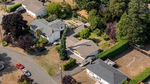 2045 San Rafael Cres — listing photo 37 of 42