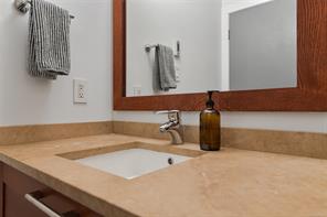 N305-737 Humboldt St — listing photo 17 of 42