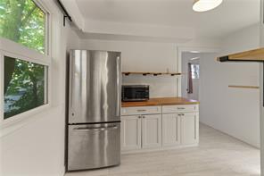 425 Stewart Ave — listing photo 17 of 41