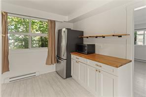425 Stewart Ave — listing photo 18 of 41