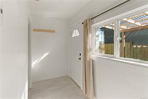 425 Stewart Ave — listing photo 27 of 41