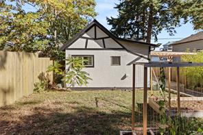 425 Stewart Ave — listing photo 37 of 41