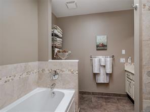 901-2829 Arbutus Rd — listing photo 15 of 39