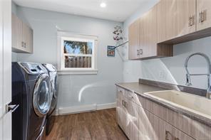 3030 Dolphin Dr — listing photo 38 of 92
