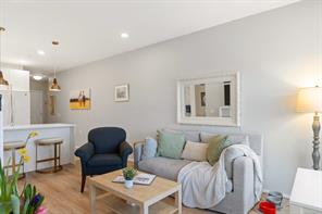 303-2348 Beacon Ave — listing photo 16 of 23