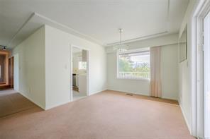 2804 16th Ave — listing photo 15 of 57