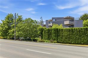 206-3800 Quadra St — listing photo 24 of 37