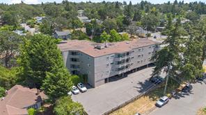 206-3800 Quadra St — listing photo 32 of 37