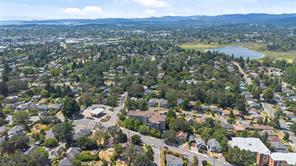 206-3800 Quadra St — listing photo 36 of 37