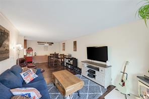 206-2022 Foul Bay Rd — listing photo 13 of 50