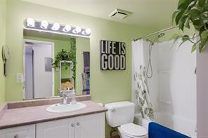 206-2022 Foul Bay Rd — listing photo 43 of 50