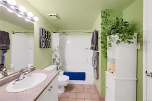 206-2022 Foul Bay Rd — listing photo 44 of 50