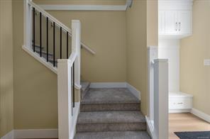 169 Hunter Way — listing photo 16 of 46