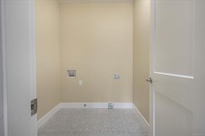 169 Hunter Way — listing photo 31 of 46