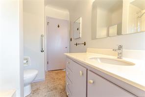 3278 Henderson Rd — listing photo 19 of 53