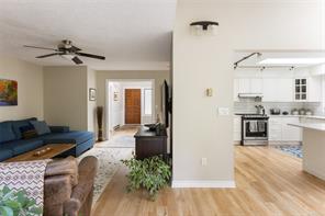 1089 Donwood Dr — listing photo 15 of 40