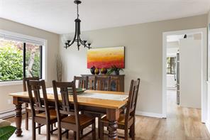 1089 Donwood Dr — listing photo 19 of 40