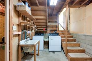 948 Dunsmuir Rd — listing photo 42 of 56