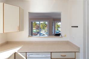 201-10431 Resthaven Dr — listing photo 15 of 38