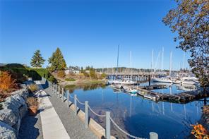 201-10431 Resthaven Dr — listing photo 37 of 38