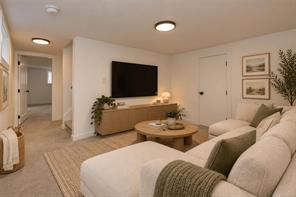 4170 Granville Ave — listing photo 14 of 99